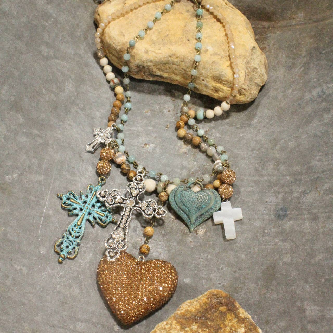 The Primitive Peddler, Inc. - Faith, Hope, & Love Charm&