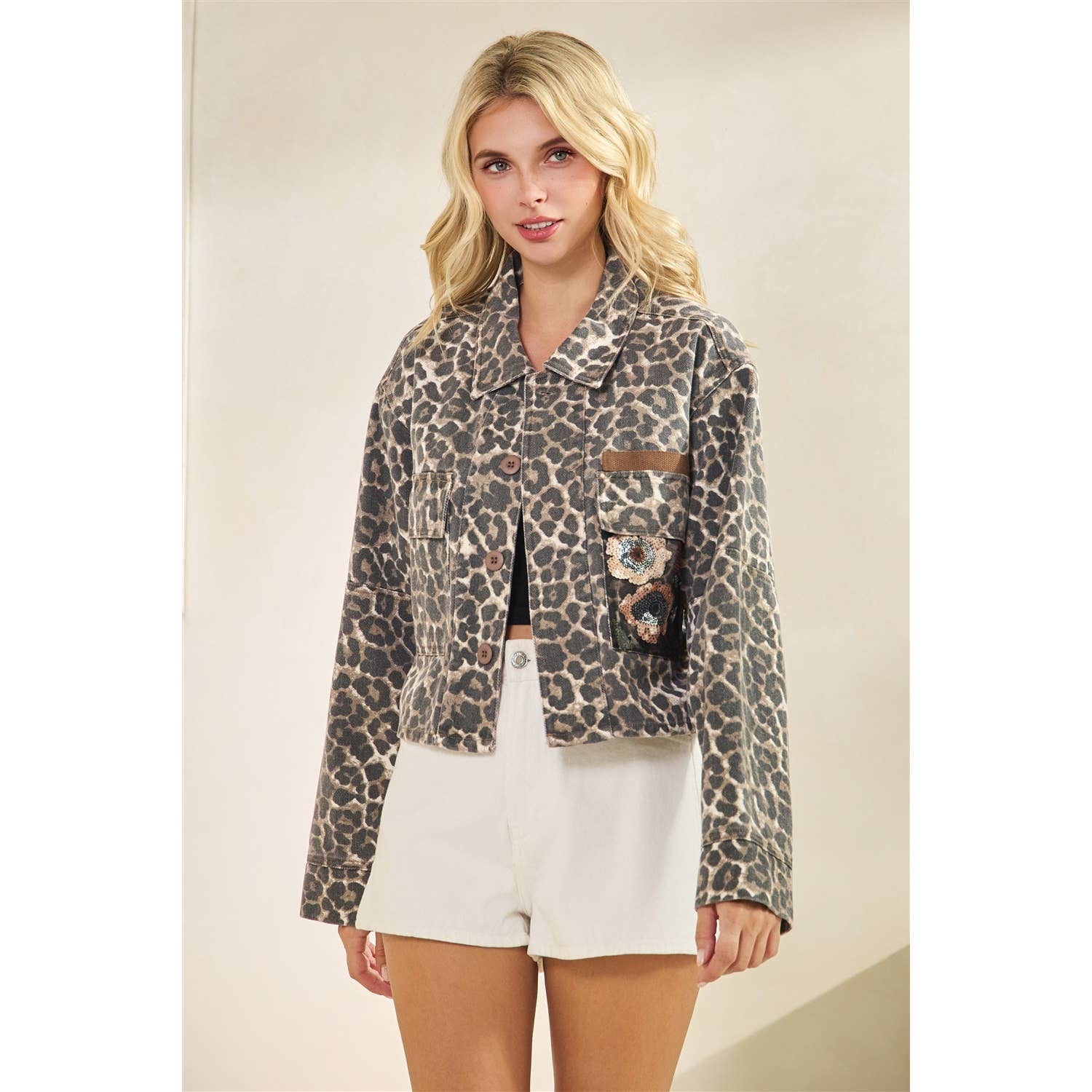 Veveret - Leopard Denim jacket with back contrast