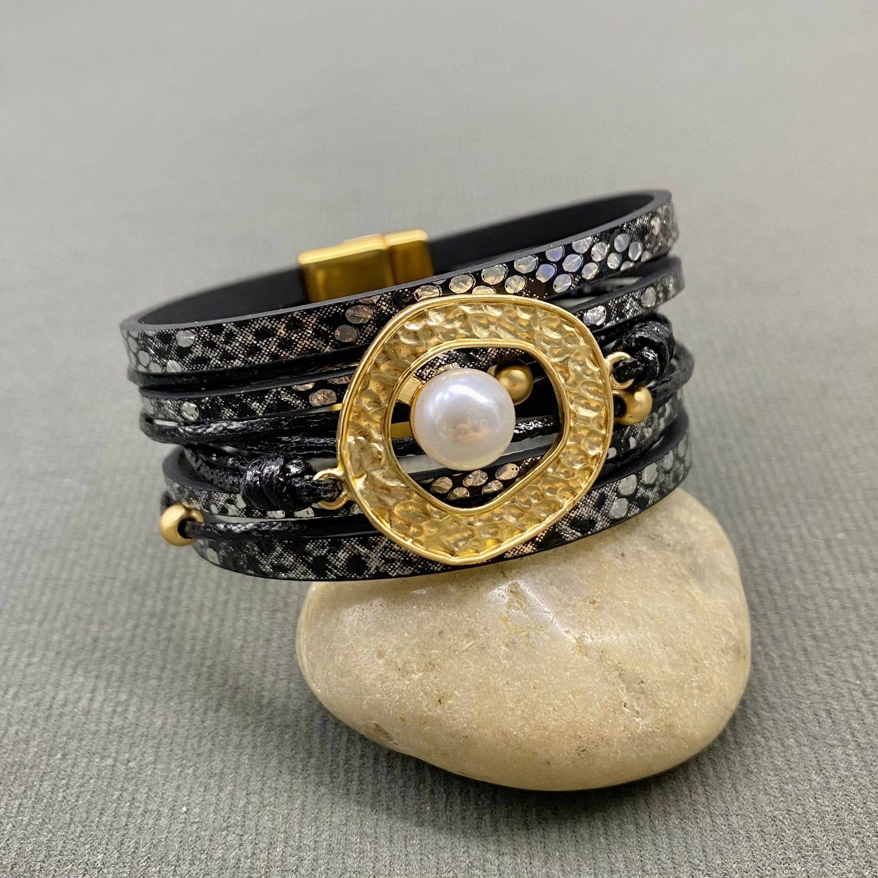 Mio Queena - Pearl Irregular Ring Multi-layer Leather Bracelet