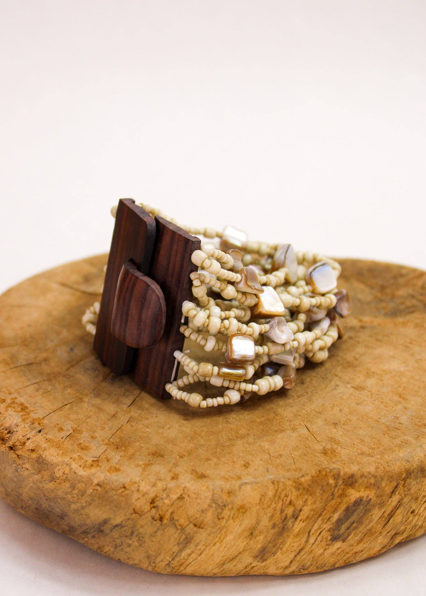 Bali Queen - Shelly Big Buck Bracelet