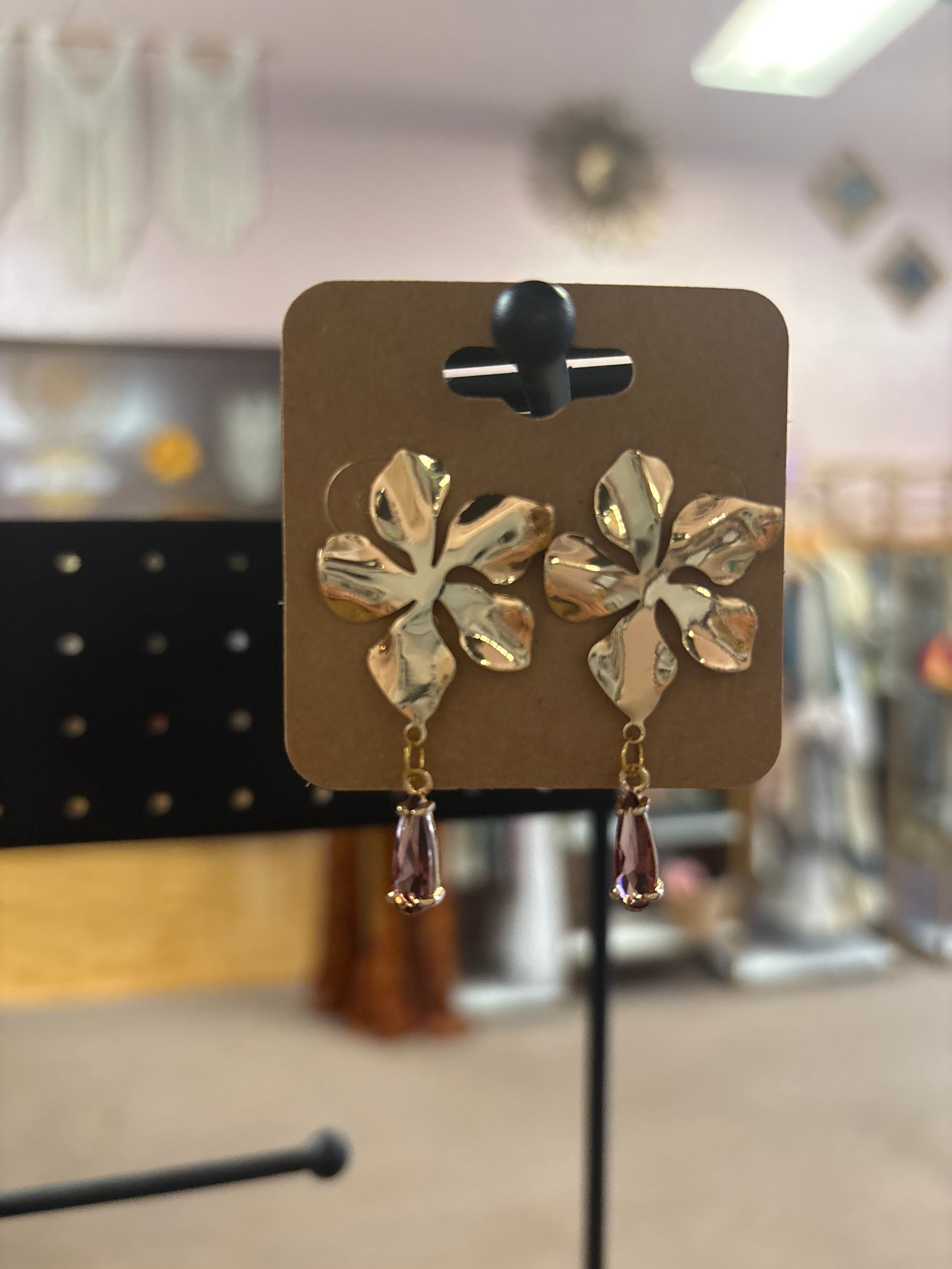 OhHeyBec--Flower dangle earrings