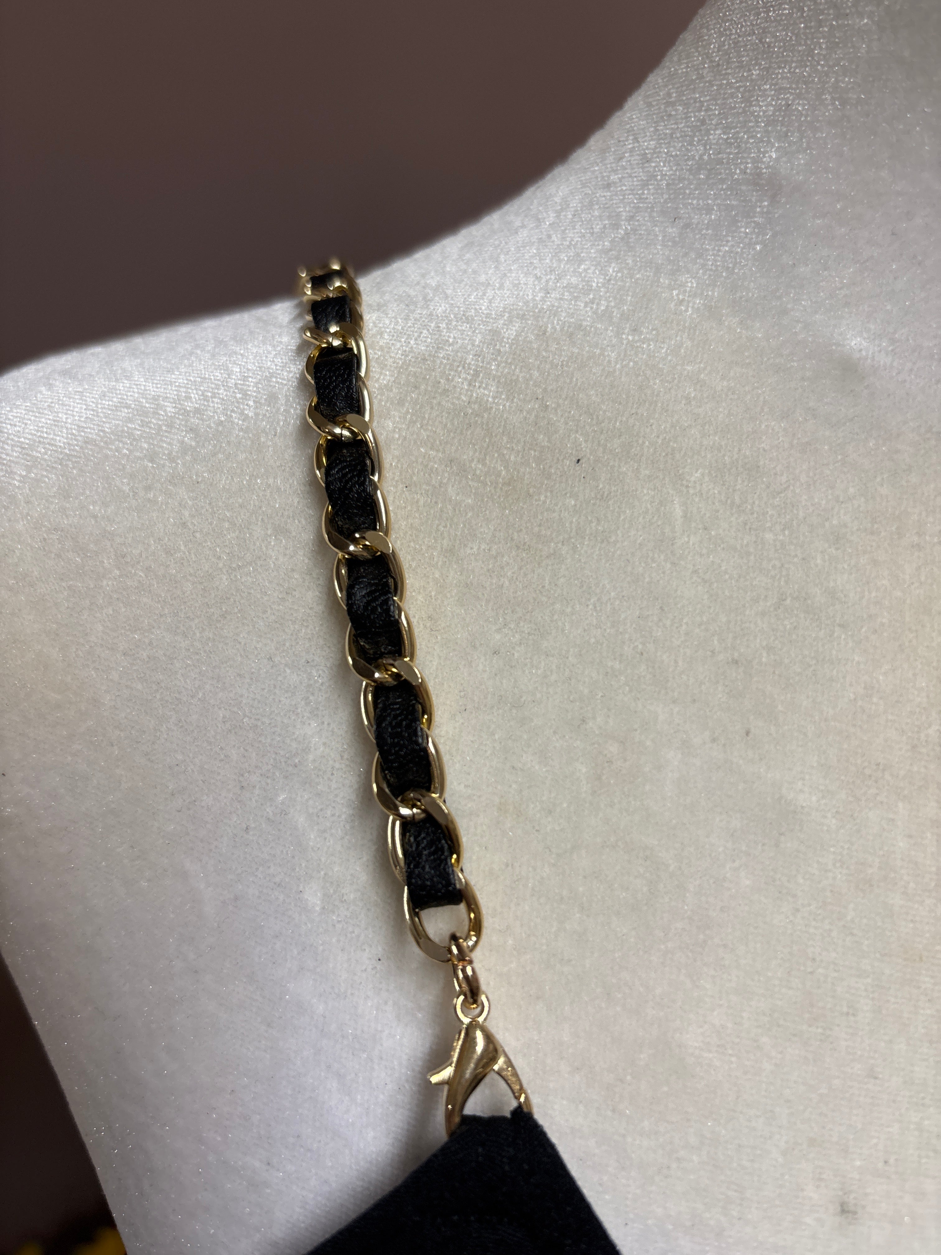 Strap-it’s- black plunge bra Adjustable gold chain strap