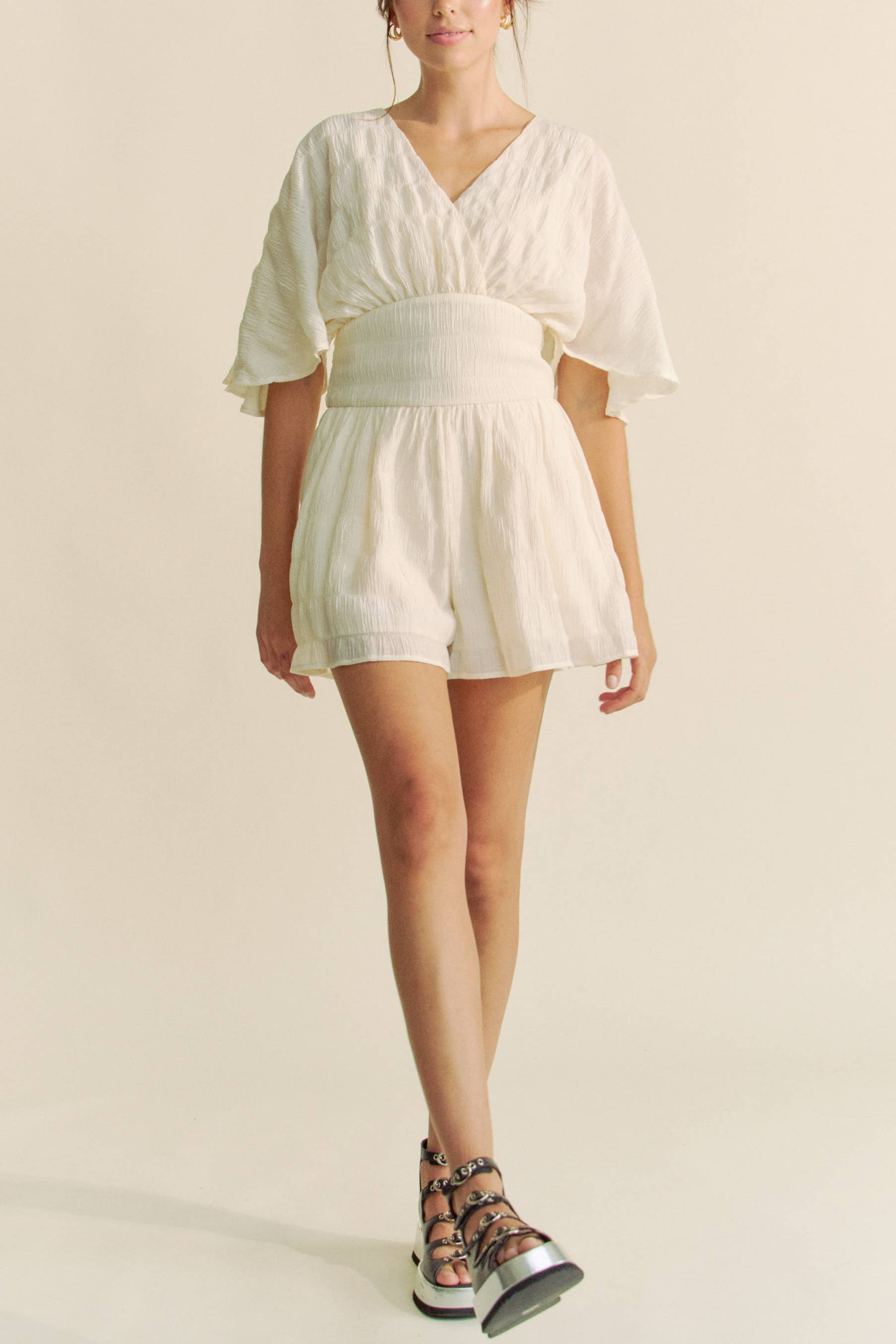 Davi & Dani - BATWING SLEEVES SNAPE BUTTON UP WAISTBELT ROMPER