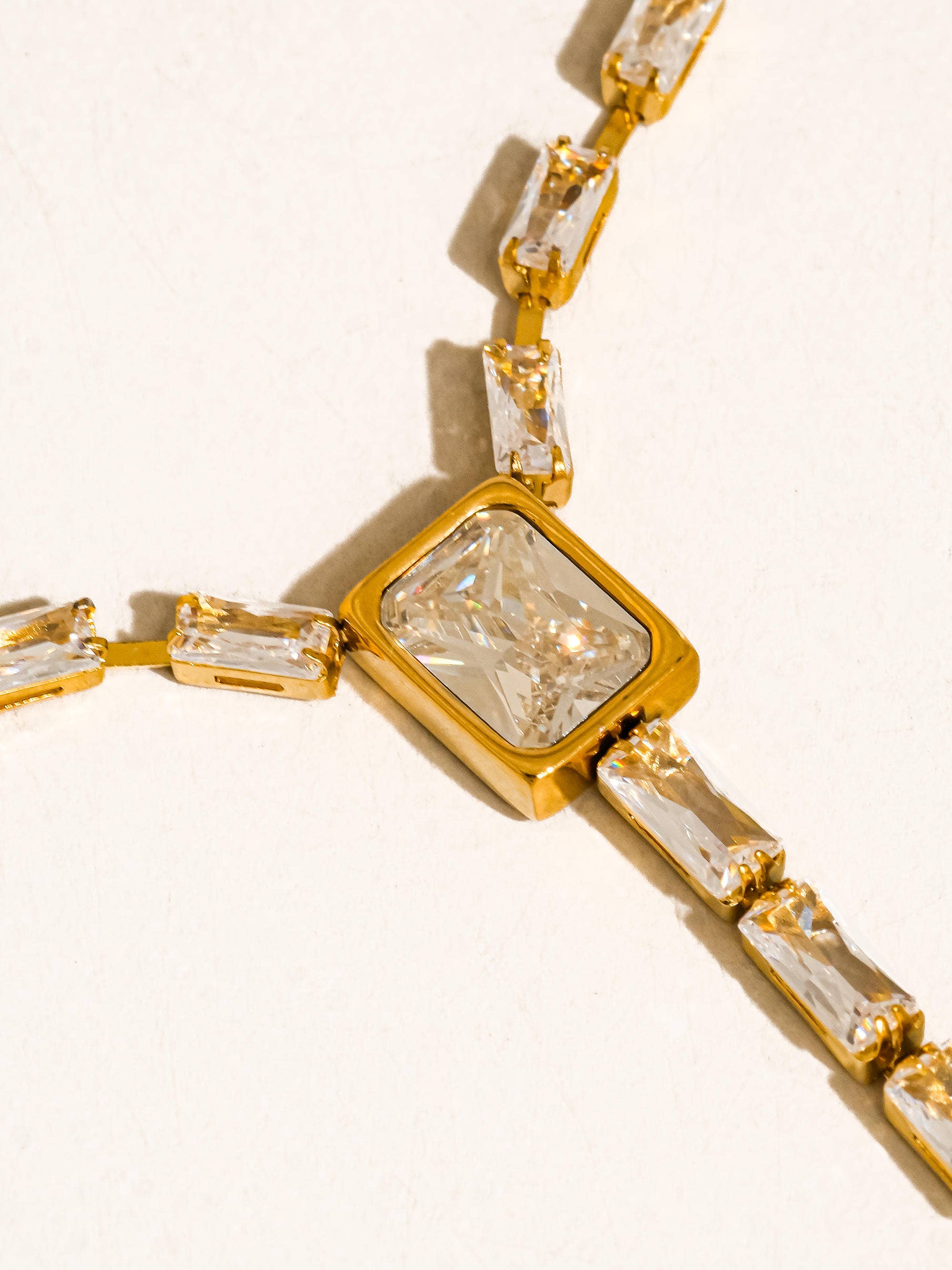 Flânerie by MAIQ - Cieline 18K Gold Non-Tarnish CZ Lariat Necklace