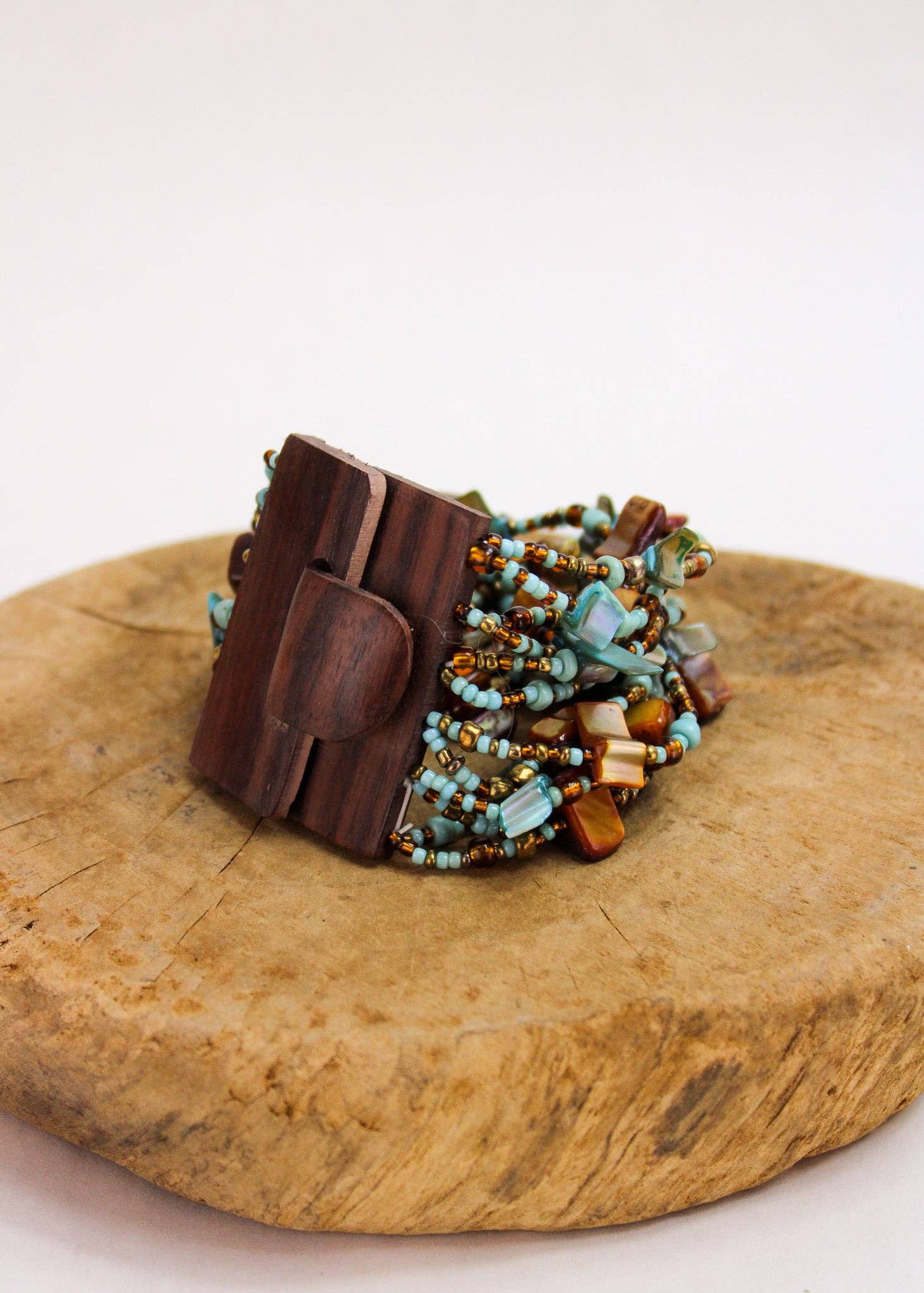 Bali Queen - Shelly Big Buck Bracelet