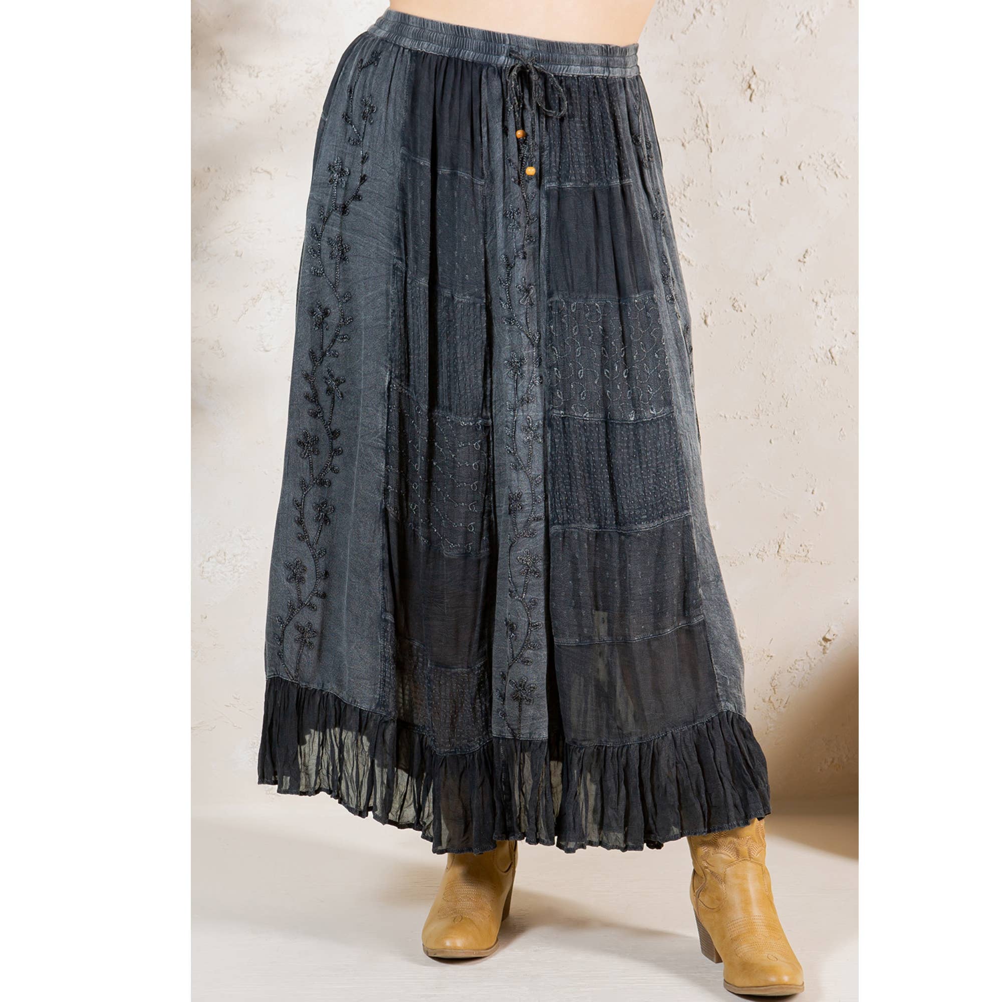 Gypsy Textured Tiered Skirt with Aari Embroidery: Charcoal / PLUS (XL-1X-2X-3X 1-2-2-1)
