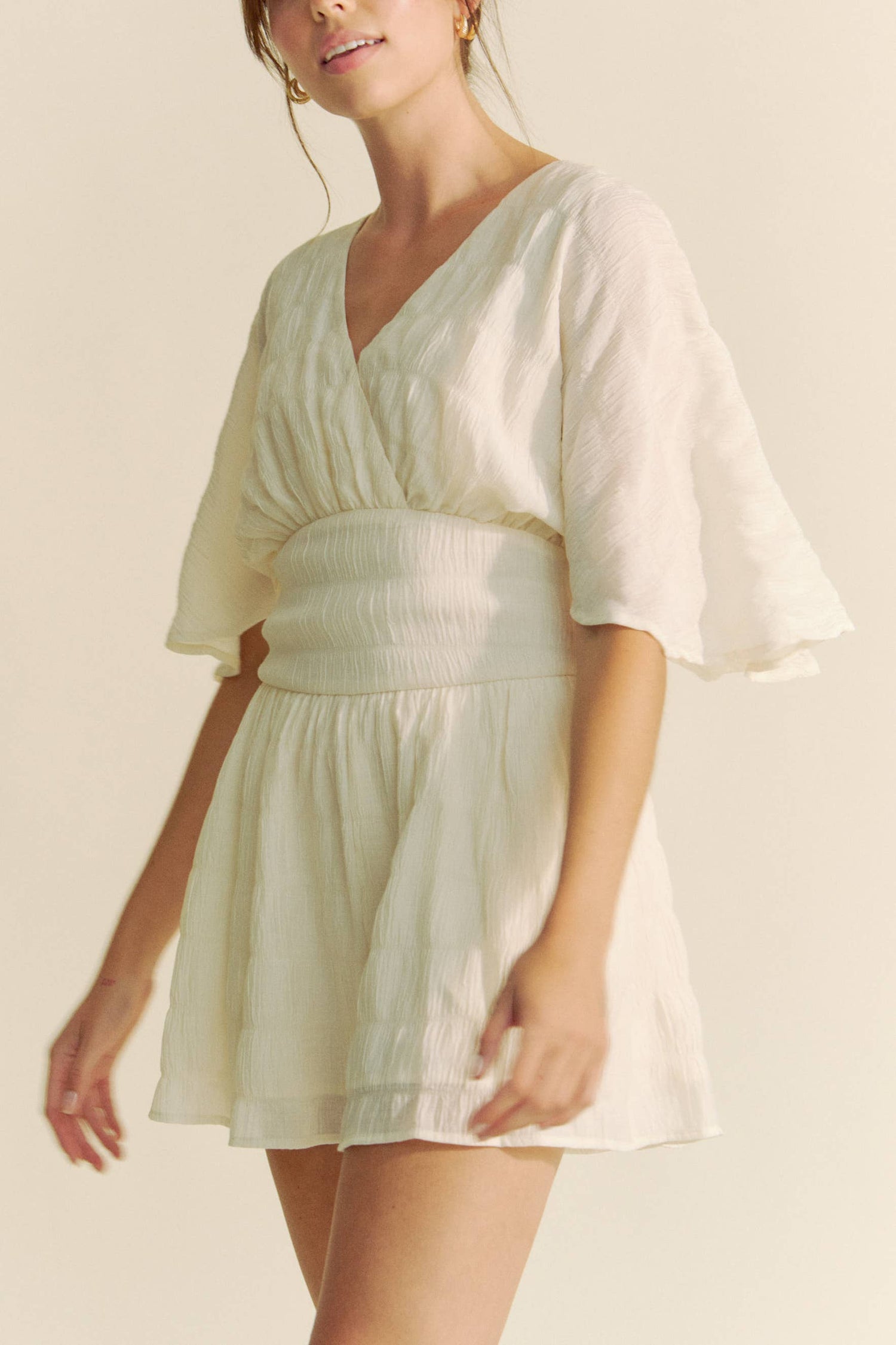 Davi &amp; Dani - BATWING SLEEVES SNAPE BUTTON UP WAISTBELT ROMPER