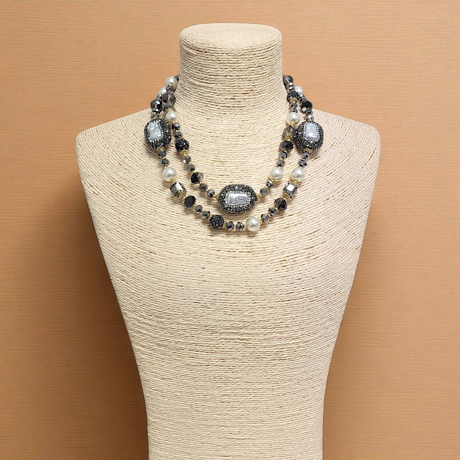 Bijoux Envie Statement Jewelry - Short Pearl Pavé Station Necklace | Statement Jewelry | Boho