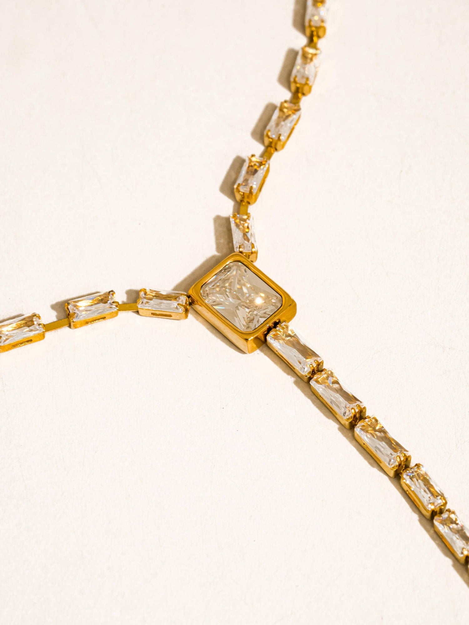Flânerie by MAIQ - Cieline 18K Gold Non-Tarnish CZ Lariat Necklace