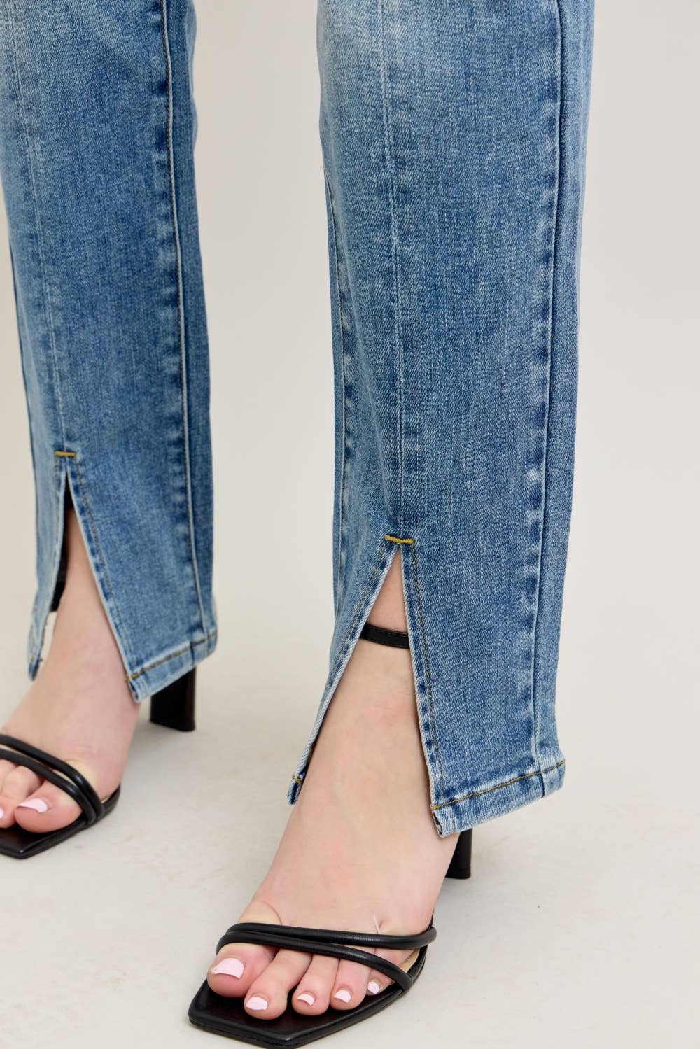 Judy Blue Jeans - HW Vintage Wash Front Seam &amp; Slit Straight