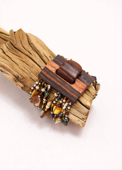 Bali Queen - Shelly Big Buck Bracelet