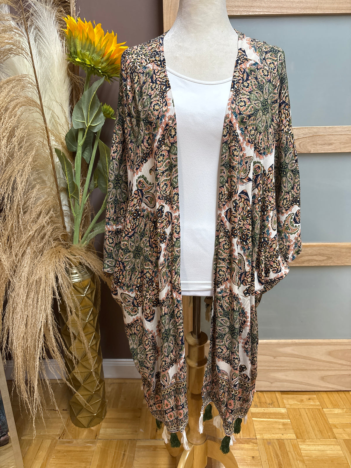 Angie- Paisley Kimono