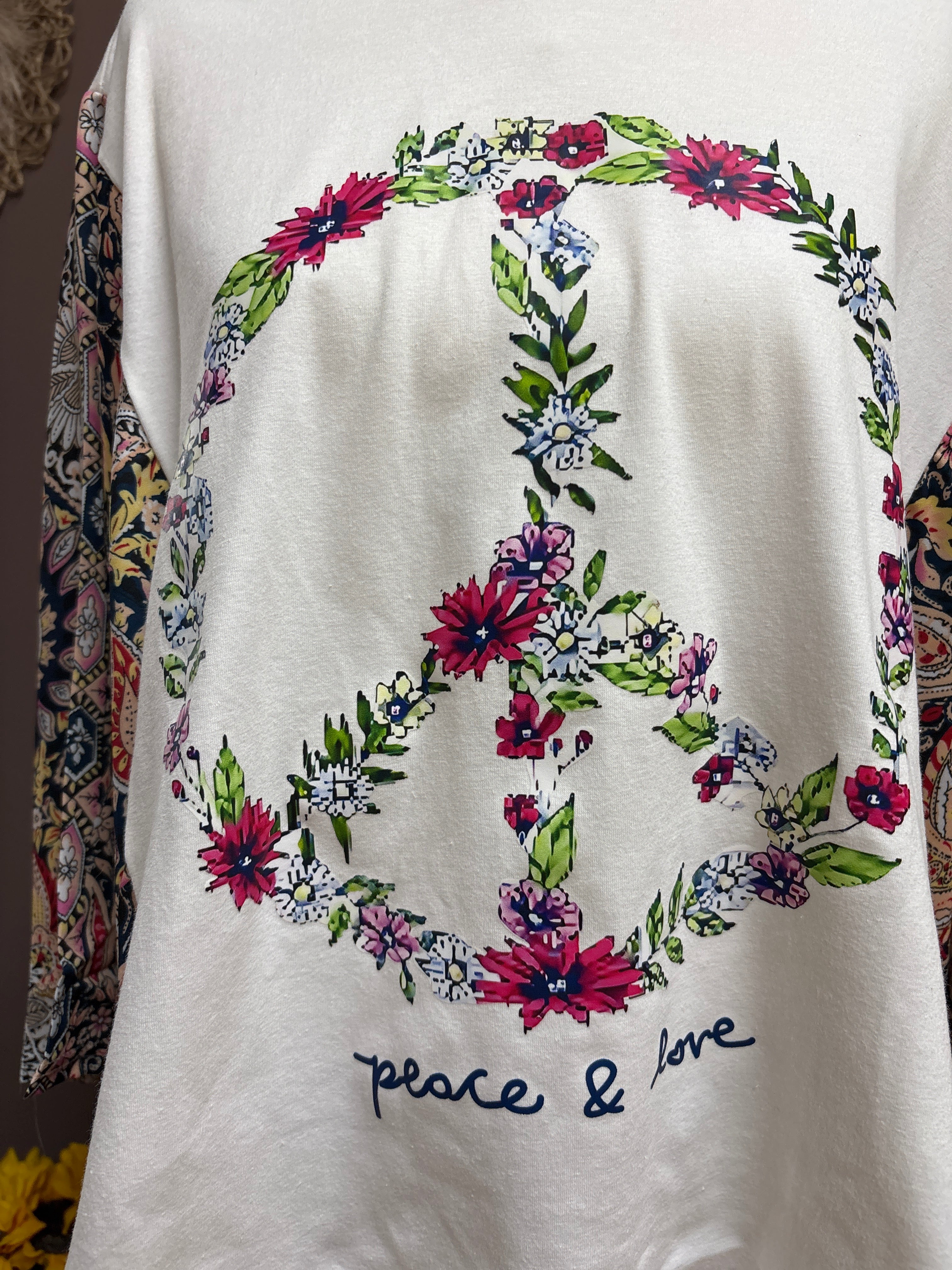 Kycozy- Peace &amp; Love Batwing Rock n Roll Shirt