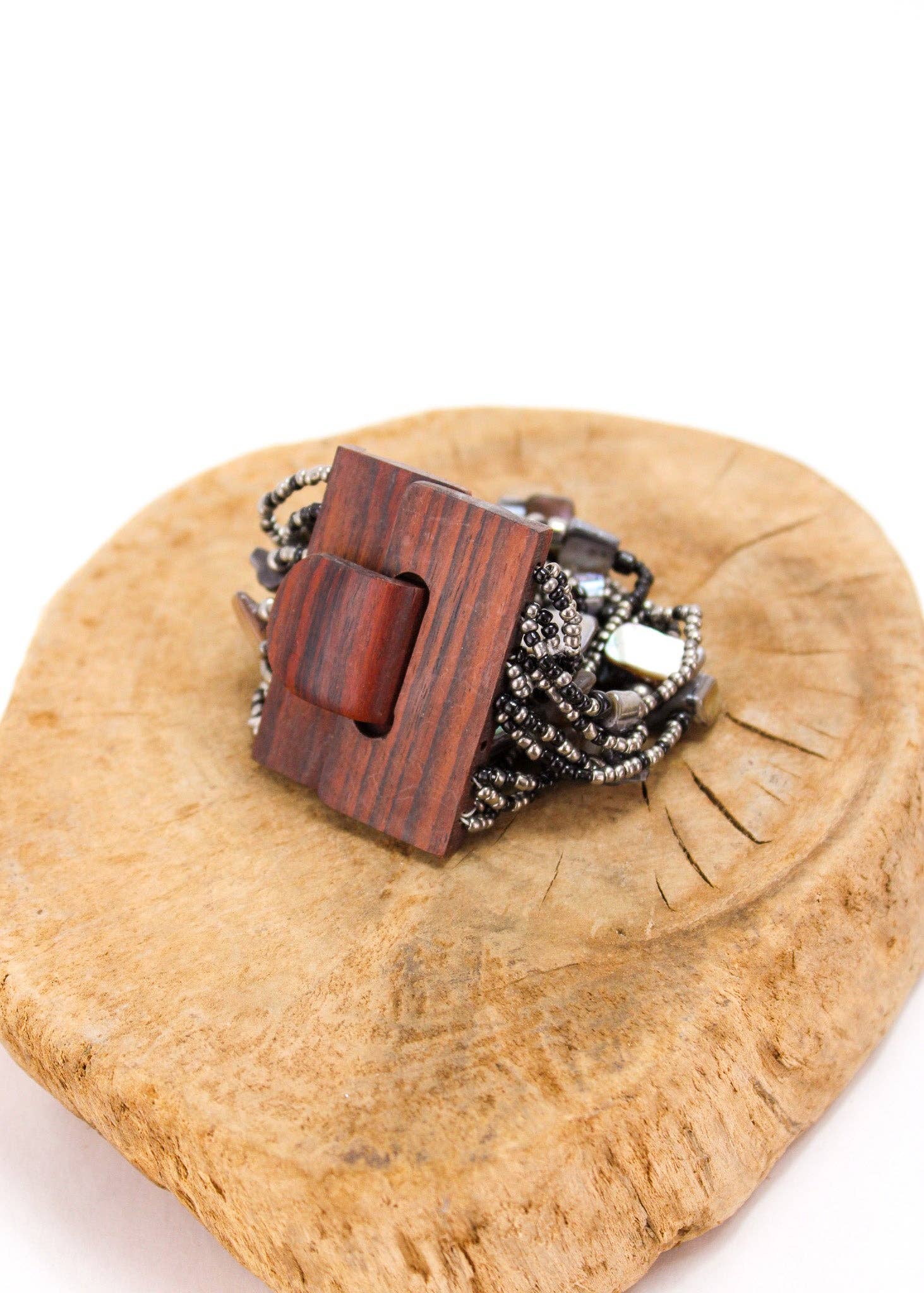 Bali Queen - Shelly Big Buck Bracelet