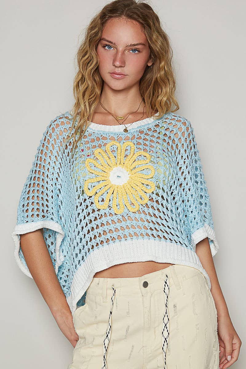 Round neck sleeveless floral thin sweater top