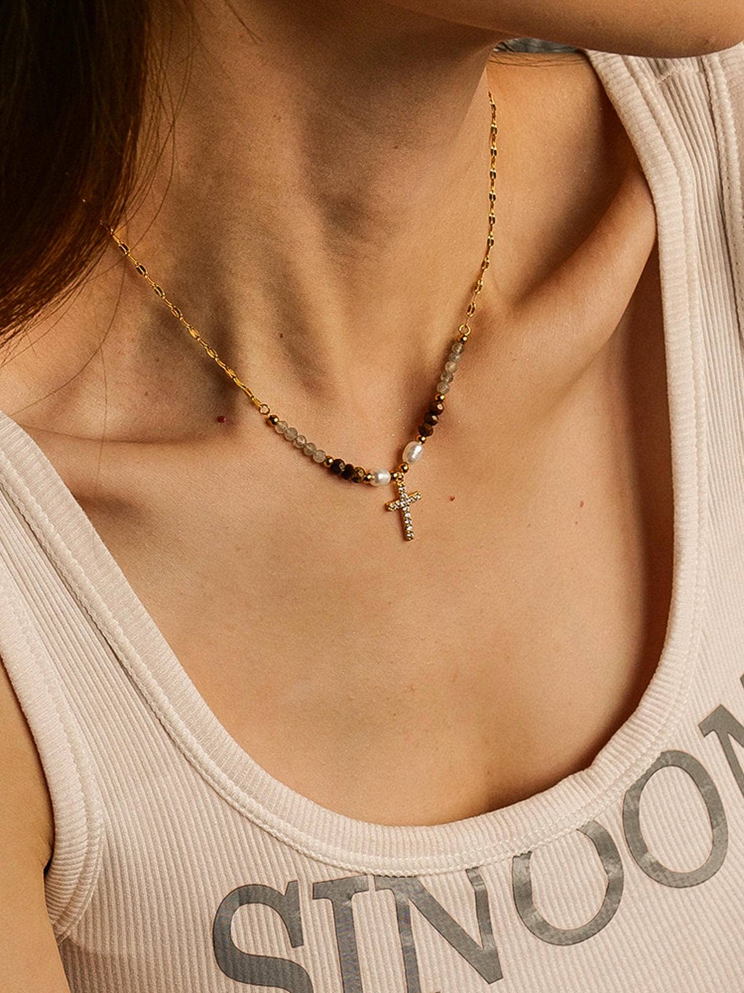 Flânerie by MAIQ - Lumiere 18K Gold Cross Necklace with Beads and Pearls