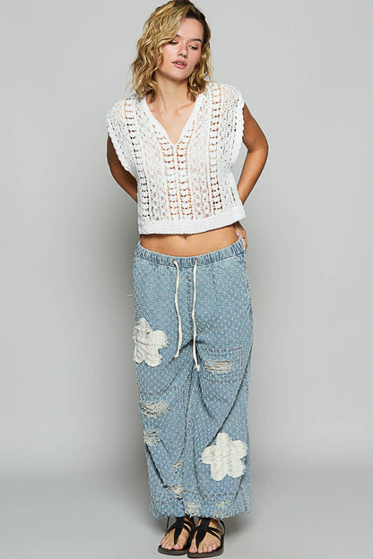 Pol Clothing - V-neck sleeveless solid crochet top