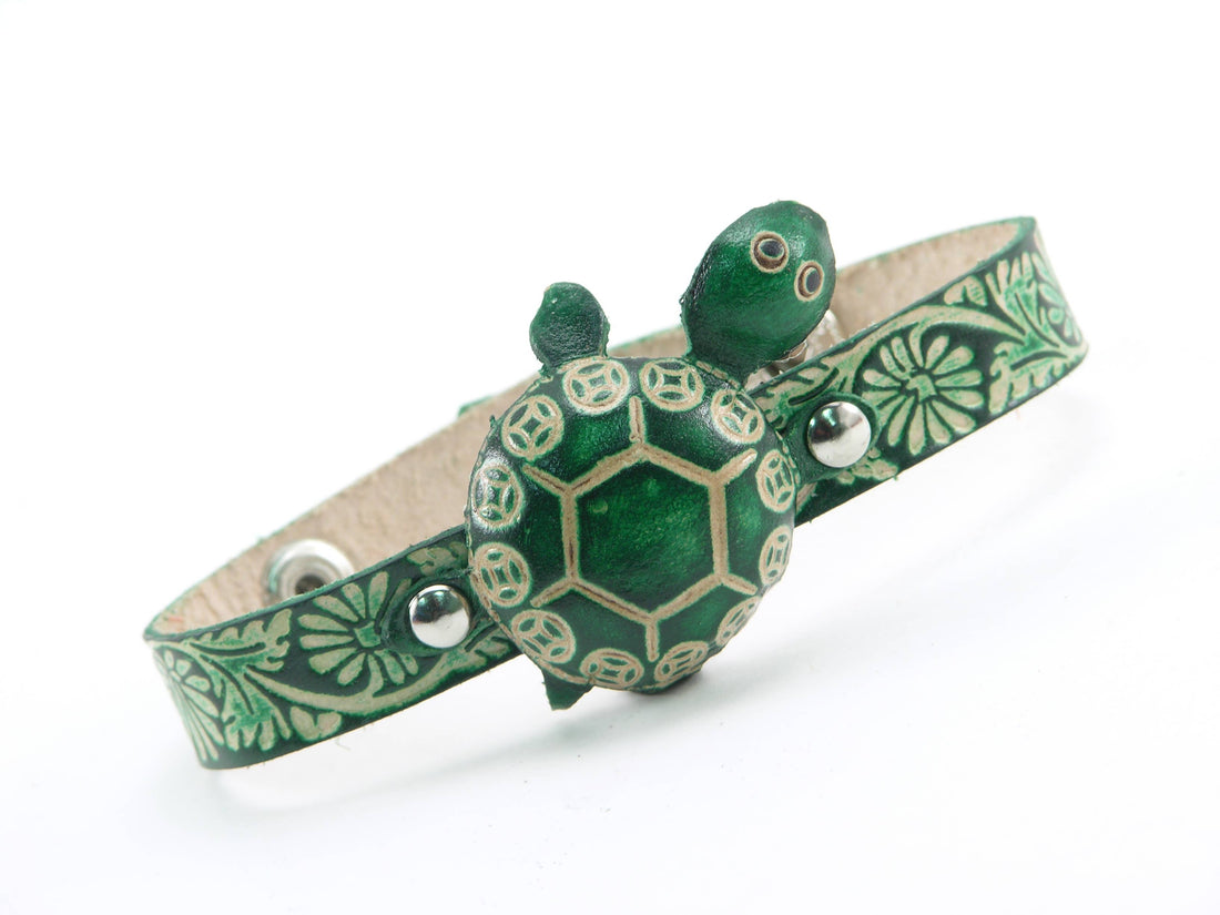 Sunflower Handmade leather inc - Leather Turtle Bracelet br102
