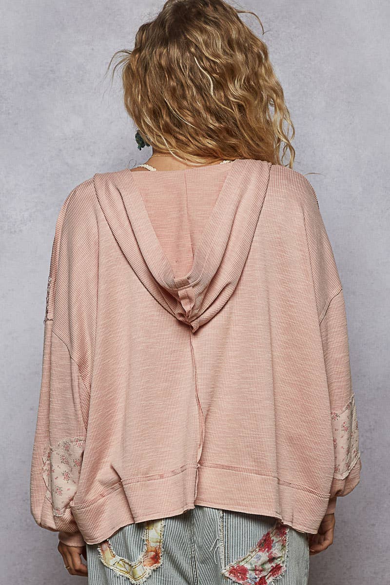 Pol Clothing - Long sleeve V-neck contrast PEACE letter top