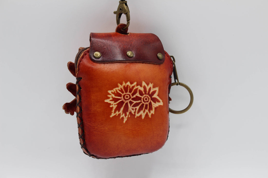 Sunflower Handmade leather inc - Handmade leather coin purse wallet Axolotl