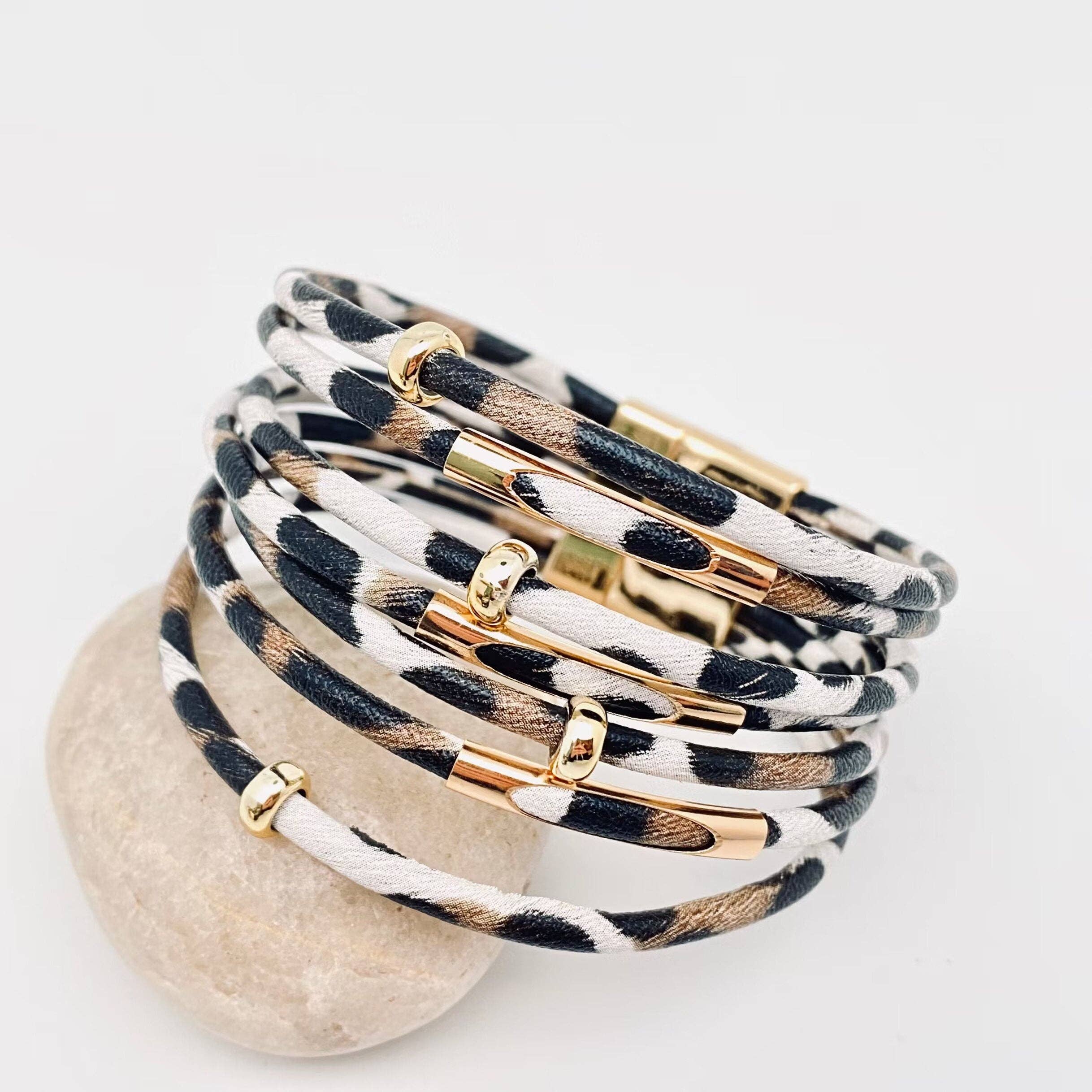 Mio Queena - Magnetic Buckle Leopard-Print Multilayer Beaded Bangle