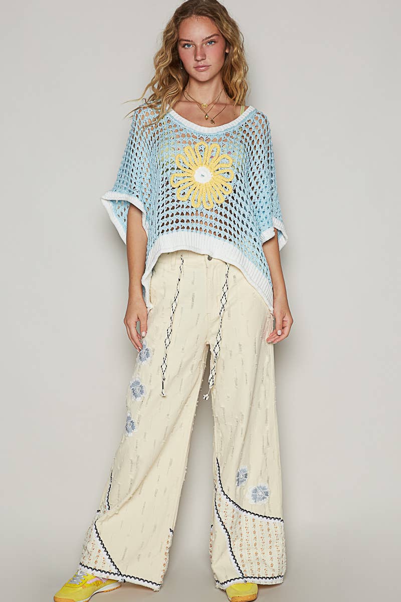 Round neck sleeveless floral thin sweater top