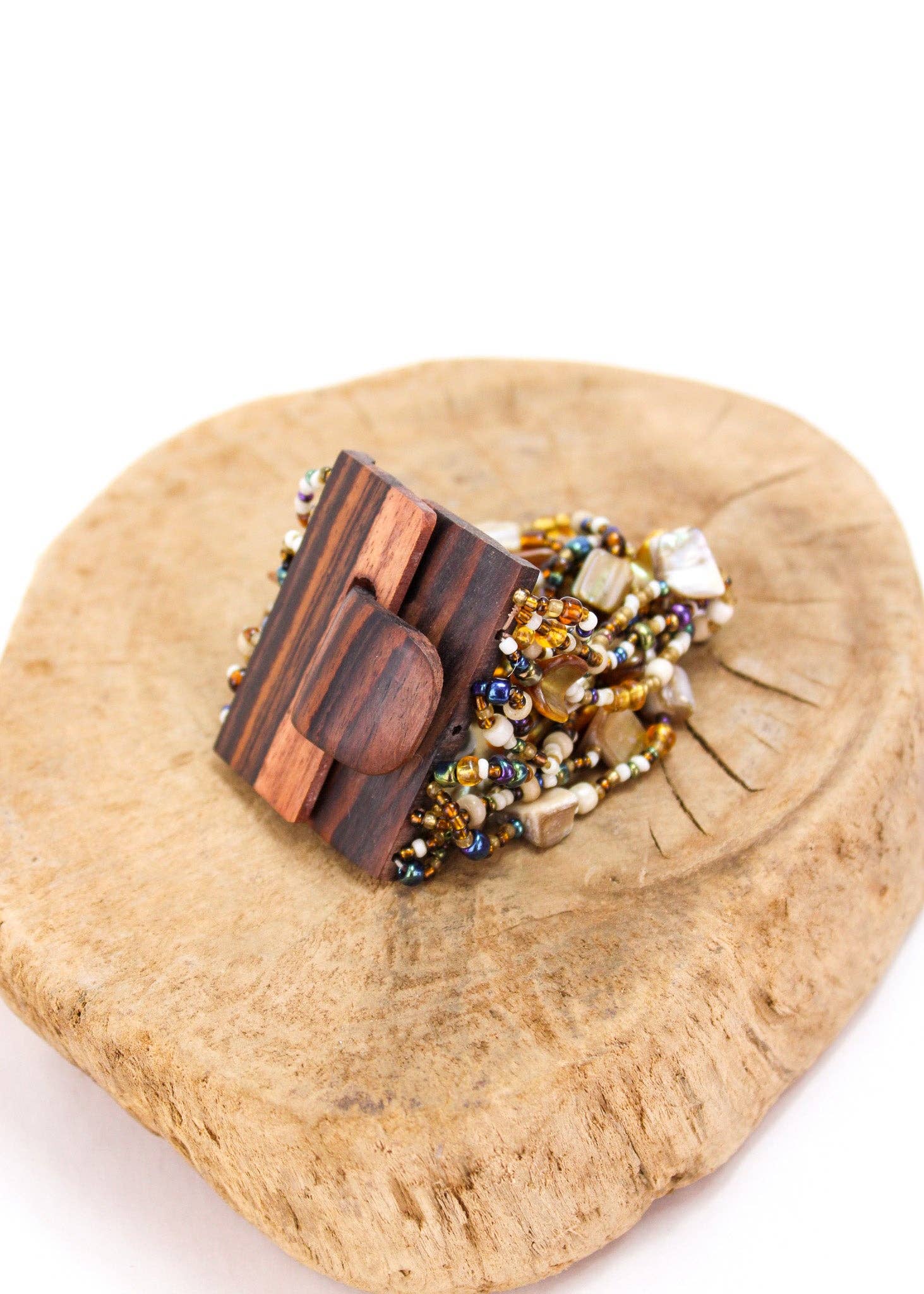 Bali Queen - Shelly Big Buck Bracelet