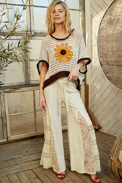 Round neck sleeveless floral thin sweater top