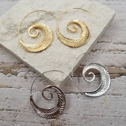Treasure Wholesale - Spiral Leaf Earrings