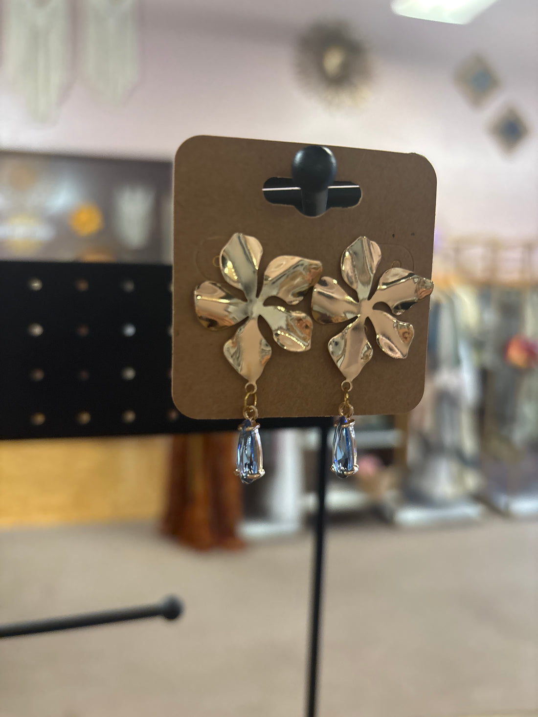 OhHeyBec--Flower dangle earrings
