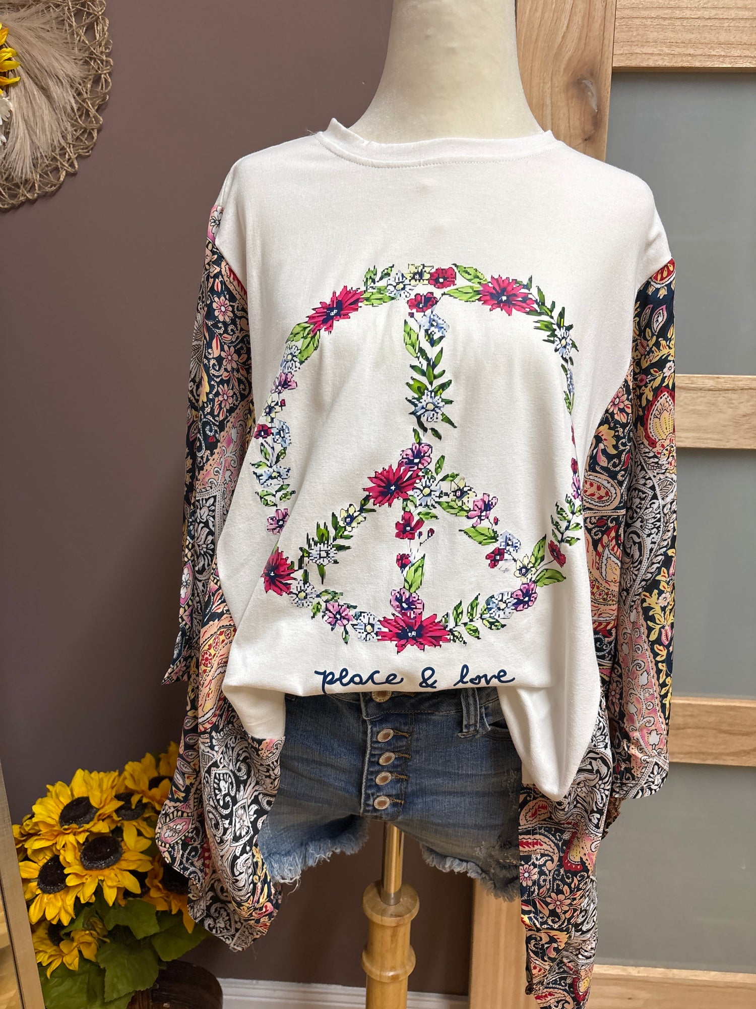 Kycozy- Peace &amp; Love Batwing Rock n Roll Shirt