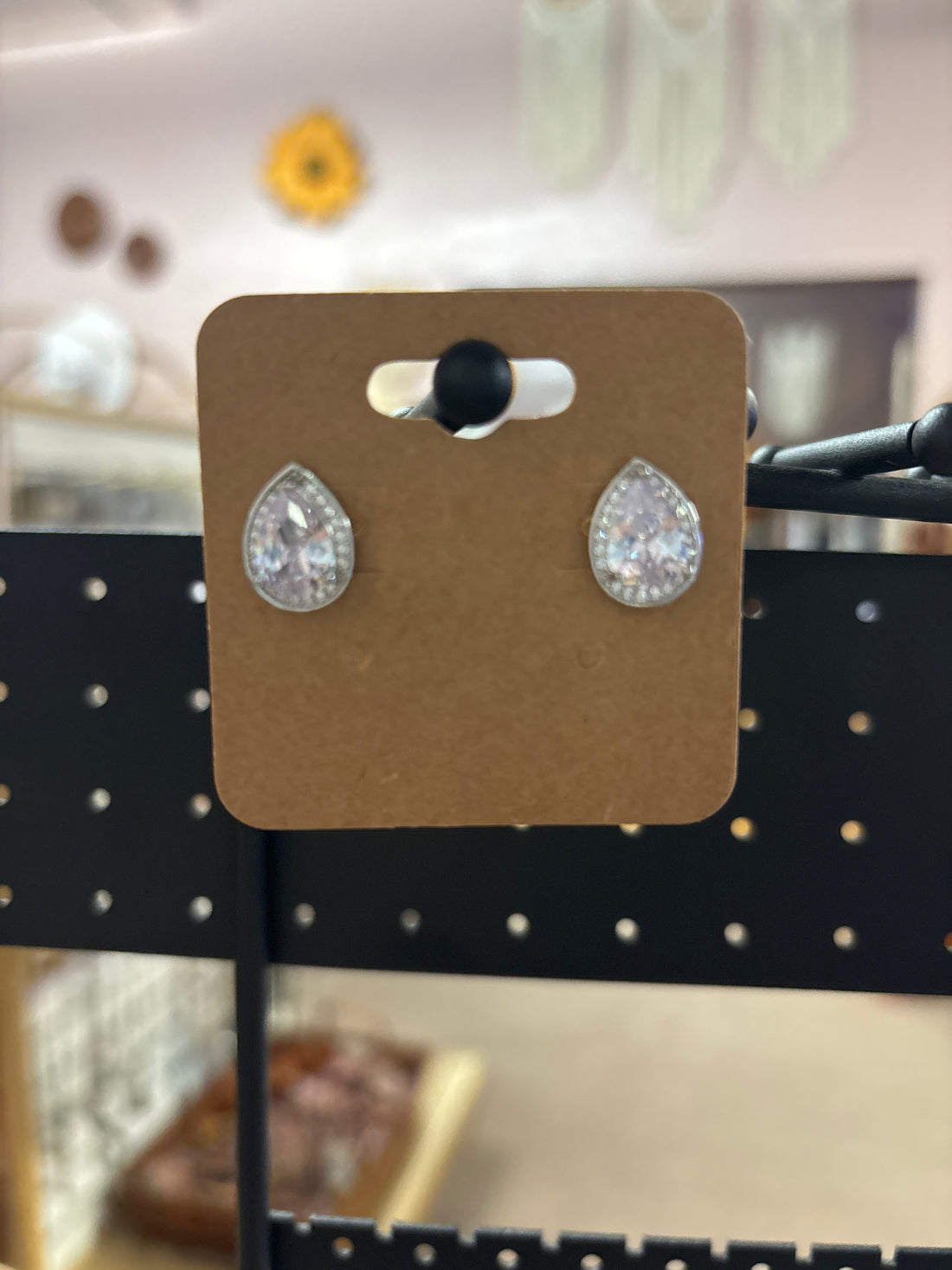 OhHeyBec--Clip on teardrop diamond stud
