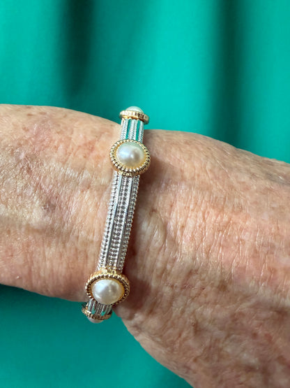 Icon Two tone pearl stretch bracelet