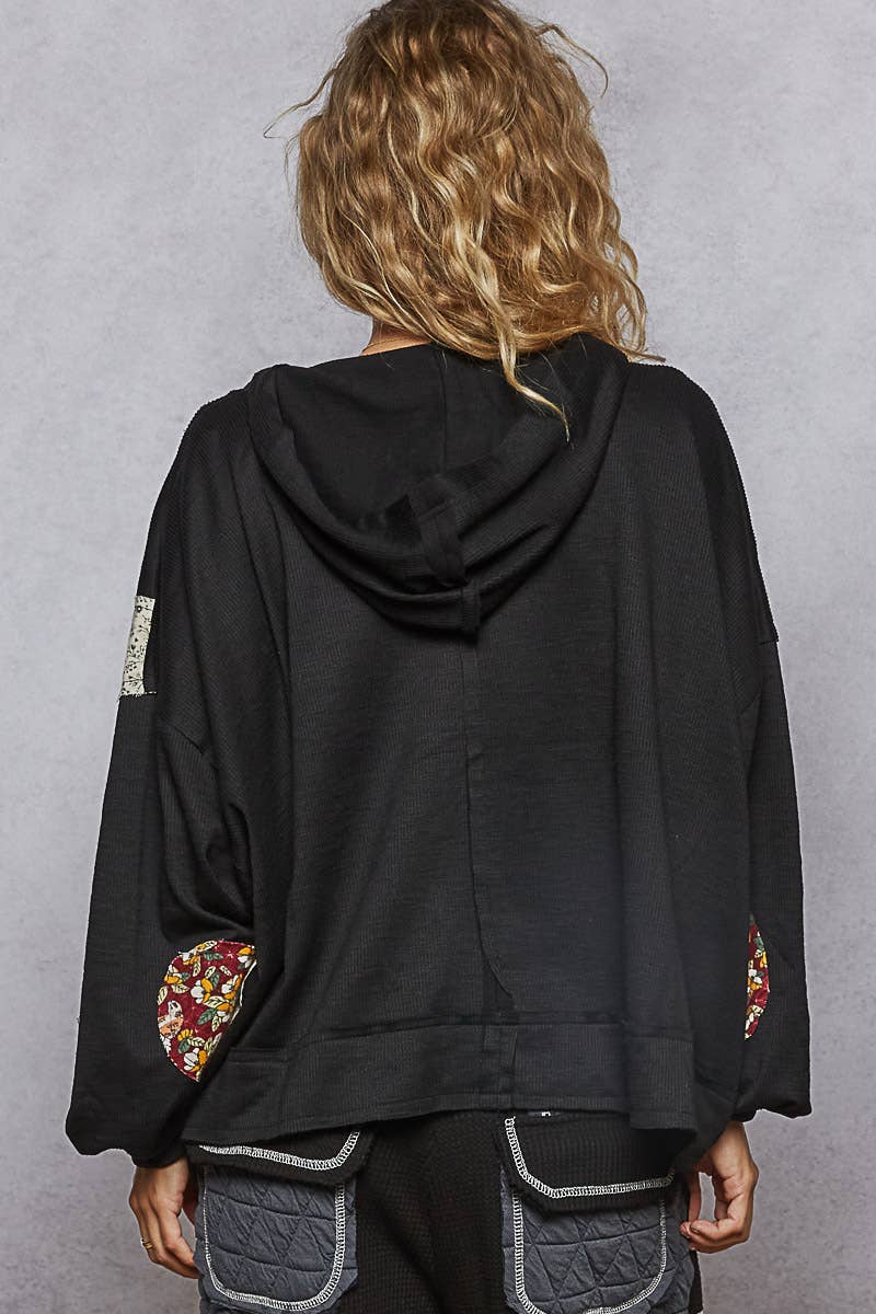 Pol Clothing - Long sleeve V-neck contrast PEACE letter top