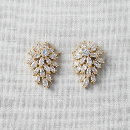 camilla dovey - Snowflake Crystal Flower Stud Earrings