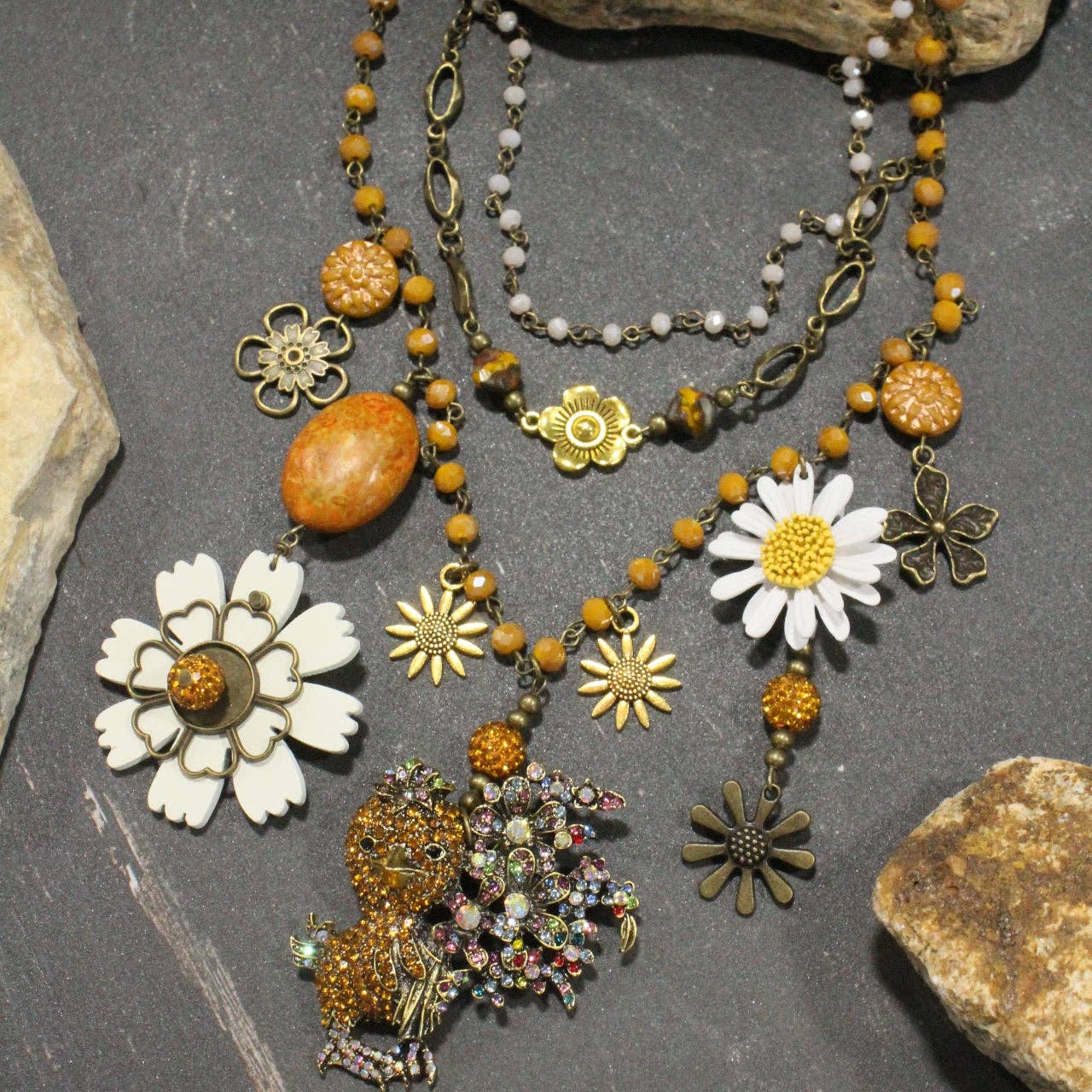 The Primitive Peddler, Inc. - Cheerful Chick Charm&