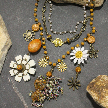The Primitive Peddler, Inc. - Cheerful Chick Charm&