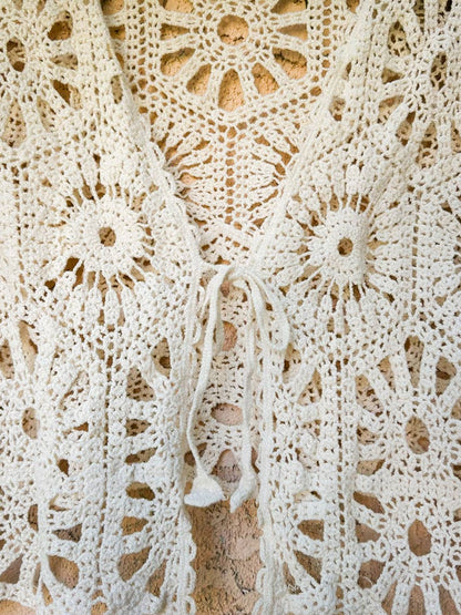 AMOLI - Ivory Unique Floral Open Front Long Sleeve Crochet Cardigan