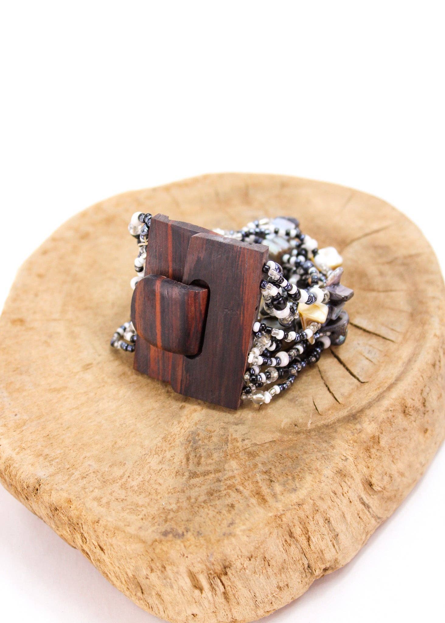 Bali Queen - Shelly Big Buck Bracelet