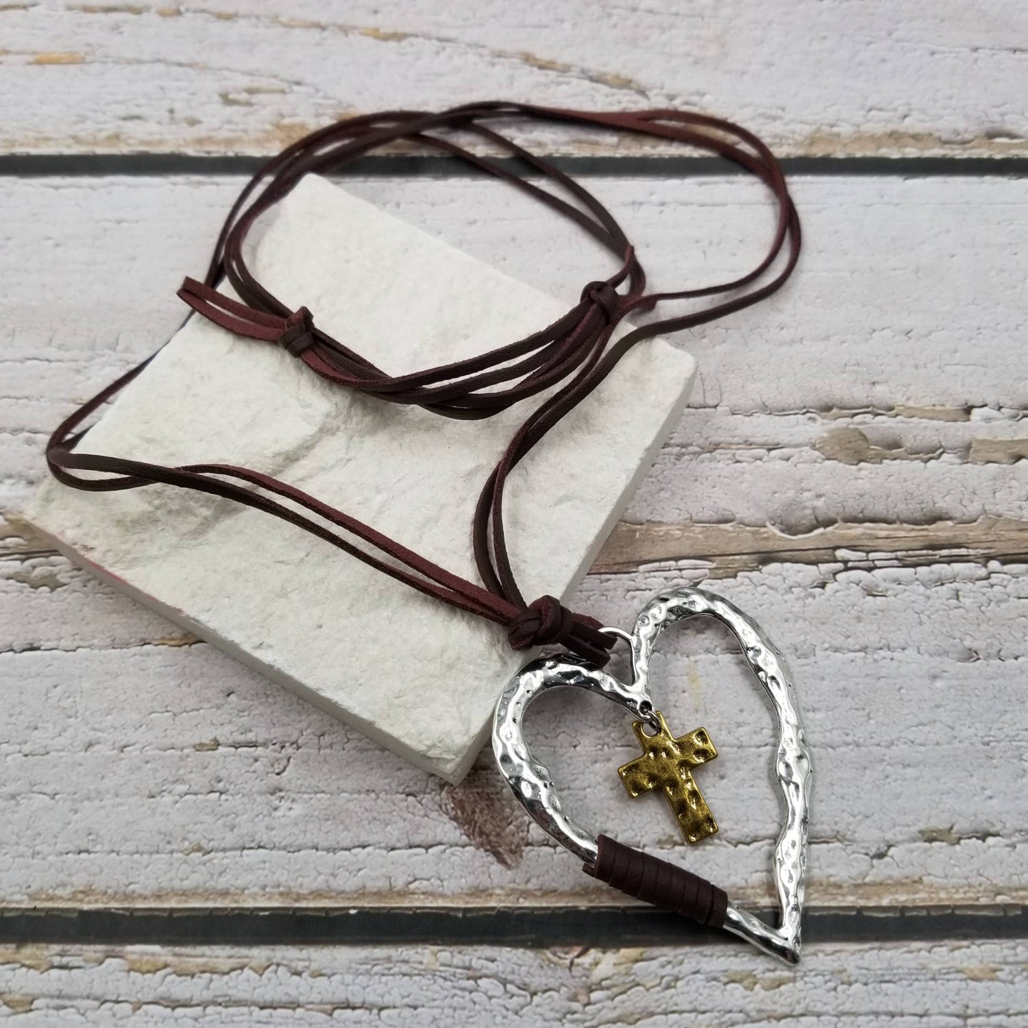 Treasure Wholesale - Retro Silver Cross Heart Necklace