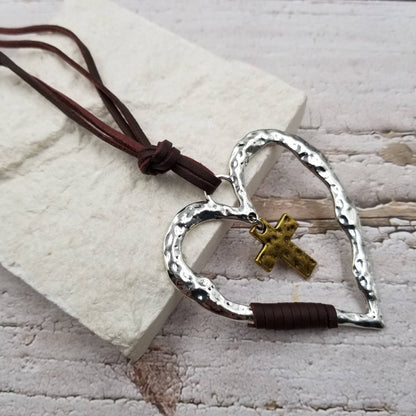 Treasure Wholesale - Retro Silver Cross Heart Necklace