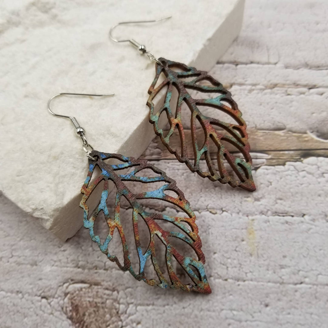 Treasure Wholesale - Bohemian Wood Leaf Earrings
