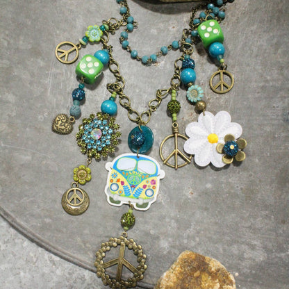The Primitive Peddler, Inc. - Peace &amp; Love Groovy Charm&