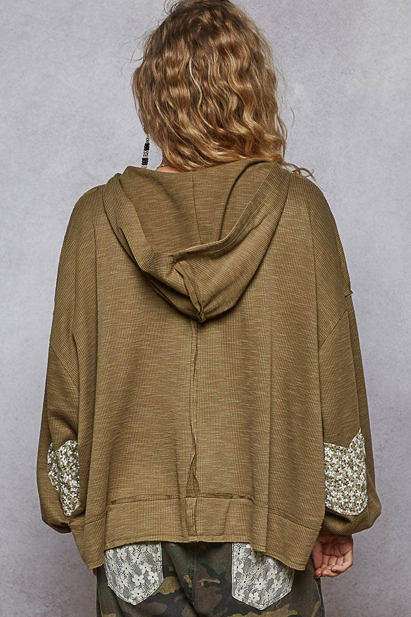 Pol Clothing - Long sleeve V-neck contrast PEACE letter top