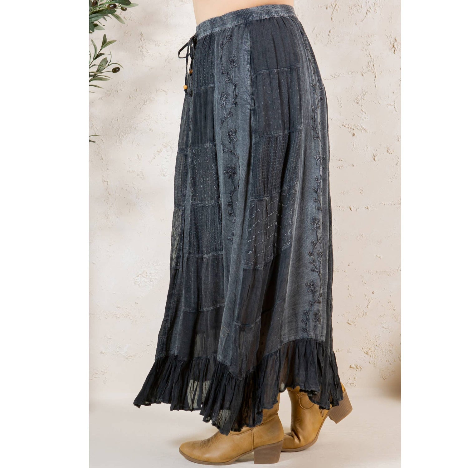 Gypsy Textured Tiered Skirt with Aari Embroidery: Charcoal / PLUS (XL-1X-2X-3X 1-2-2-1)
