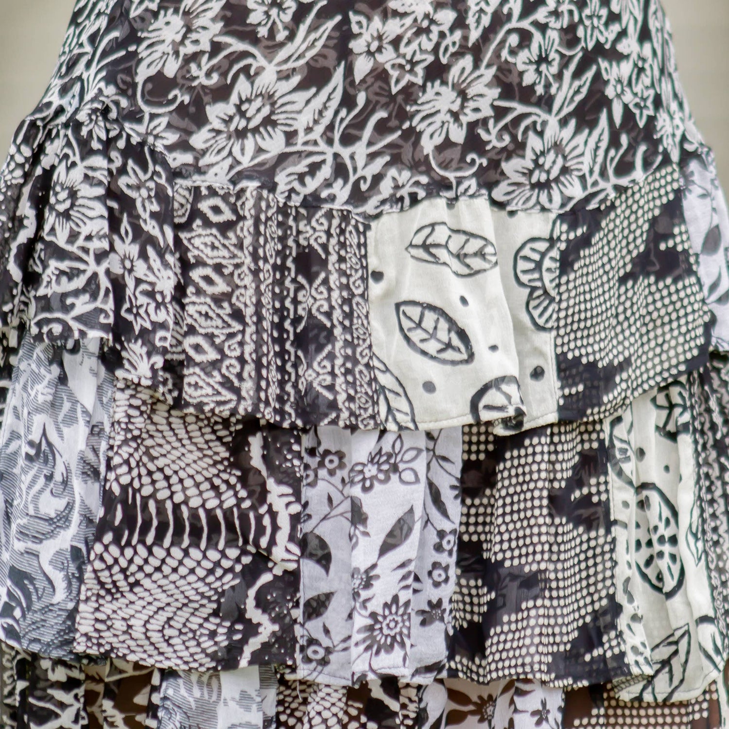 Young Threads - Women Mini Skirt Ruffle &amp; Patch, Color: Black &amp; White
