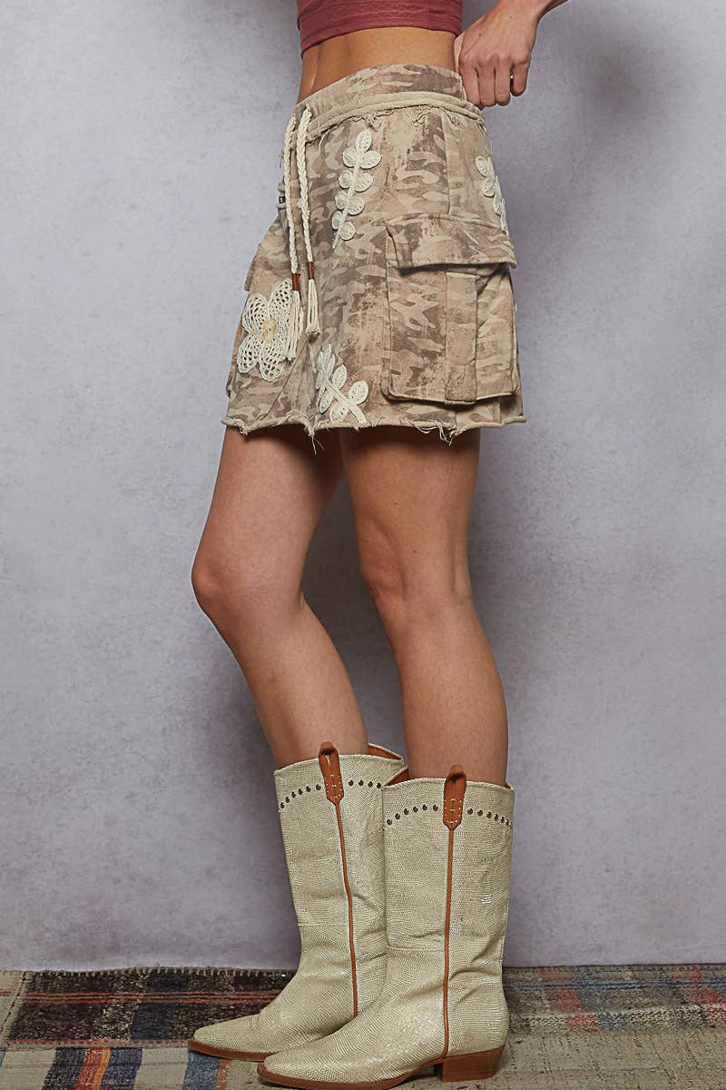 Pol Clothing - Camo printed exaggerated cargo pockets crochet mini skirt