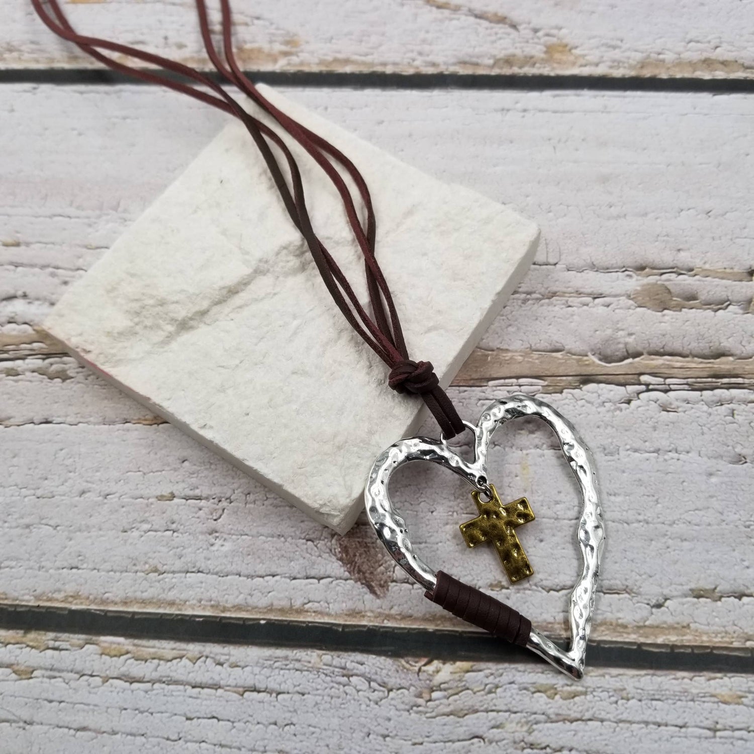 Treasure Wholesale - Retro Silver Cross Heart Necklace